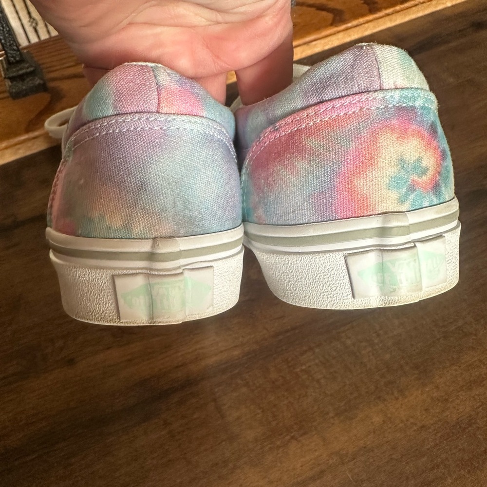 Vans - Picture 3 of 7